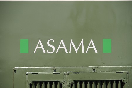 N102編成の「ASAMA」ロゴ